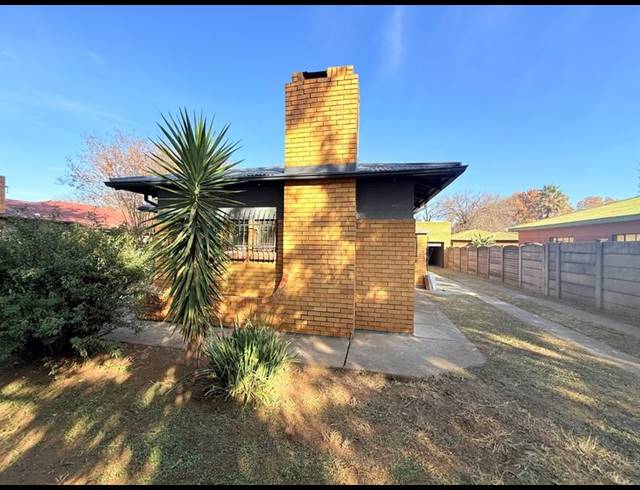 3 BEDROOM HOUSE FOR SALE IN VANDERBIJLPARK CE 1